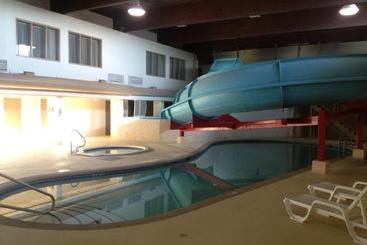 هتل Ramada Yorkton