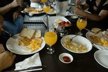 هتل Flemming Tree