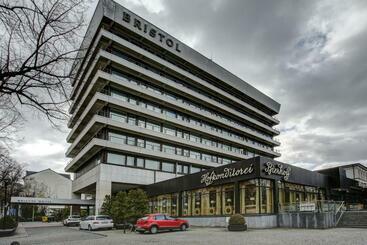 هتل Centro  Bristol