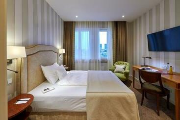 هتل Grand Hessischer Hof   Frankfurt