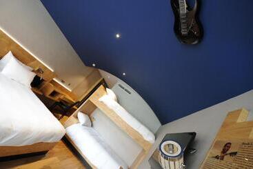 Logis Hotel Restaurant Au Boeuf Rouge