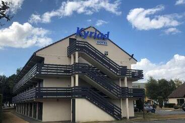 هتل Hôtel Kyriad Lille Nord Roncq