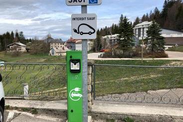 هتل La Spatule, Logis Du Jura