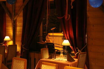 هتل Chalet Des Champions