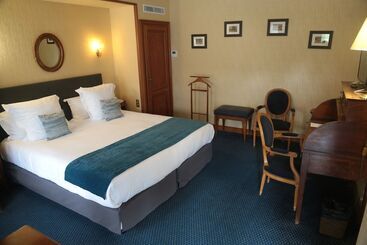 فندق Lerie Du Basbreau