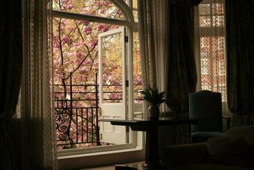 هتل The Draycott