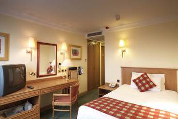 The Royal Angus Hotel