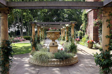 هتل Moxhull Hall