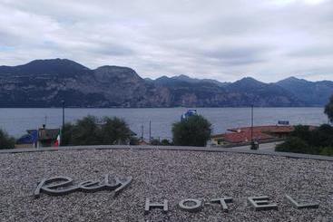 هتل Residence Rely