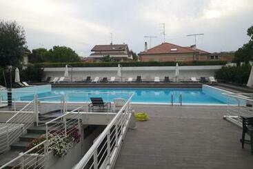 Fronte Mare Centrale Riviera Palace Giulianova Apartment Nei Mesi Di Luglio E Agosto Prenotazioni So