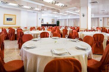 هتل Astoria Palace