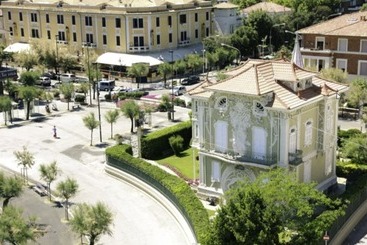 Nouvel Hotel Des Bains