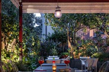 Отель Albergo Minerva