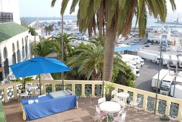 فندق Continental