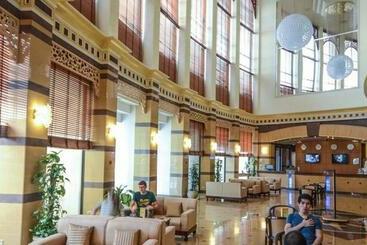 هتل Golden Tulip Seeb Muscat