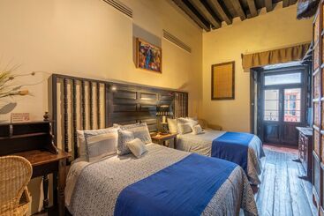 هتل Mansion Iturbe
