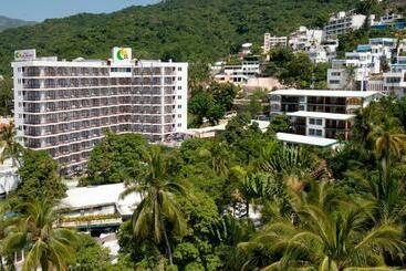 هتل Real Bananas All Inclusive