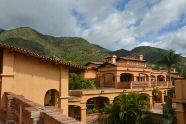 هتل Villas Danza Del Sol