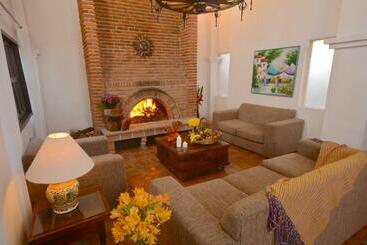 هتل Villas Danza Del Sol