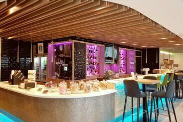 هتل Holiday Inn Amsterdam, An Ihg