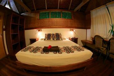 Walindi Plantation Resort
