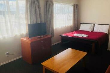 Gateway International Motel