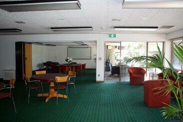 Pacific Park Motel And Conference Centre