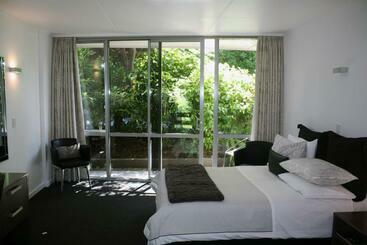 Pacific Park Motel And Conference Centre