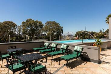 هتل Protea  By Marriott Cape Town Cape Castle