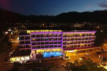 هتل Arbatt Marmaris