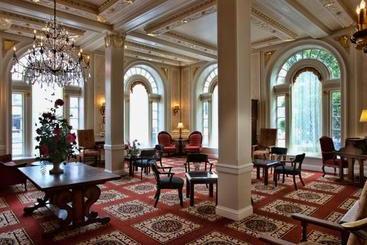 هتل Beresford Arms
