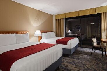 هتل Best Western Plus Bayside Inn