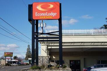 هتل Econo Lodge Inn & Suites Central