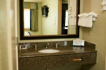 هتل Radisson  West Sacramento