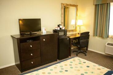 هتل Radisson West Sacramento