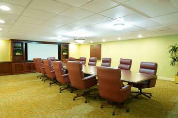 هتل Radisson  West Sacramento