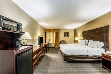 호텔 Clarion   Cincinnati North