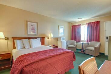 هتل Bridgeway Inn & Suites