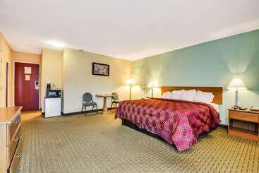 فندق Econo Lodge Busch Gardens