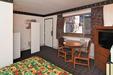 هتل Rodeway Inn Wildwood Inn