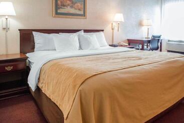 ホテル Quality Inn & Suites New Castle