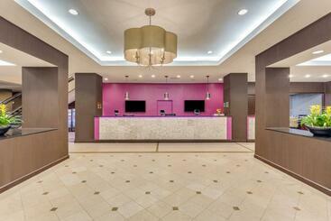 هتل Crowne Plaza Danbury, An Ihg