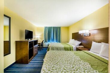 هتل Days Inn By Wyndham Hartford/closest Downtown