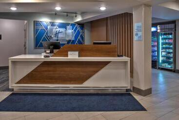 בית מלון כפרי Holiday Inn Express Kitty Hawk   Outer Banks, An Ihg