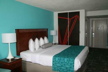 هتل Howard Johnson By Wyndham Hattiesburg