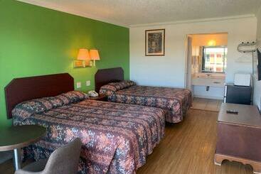 هتل Baton Rouge West Inn