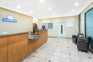 هتل La Quinta Inn & Suites By Wyndham Oakland Airport Coliseum