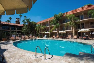 هتل Doubletree Suites By Hilton Tucson Williams Center