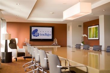 هتل Indigo Boston - Newton Riverside