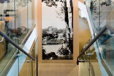 هتل Indigo Boston - Newton Riverside
